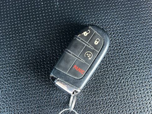 Used 2022 Jeep Compass Limited AWD/4WD image 29