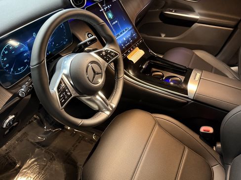 New 2026 Mercedes-Benz GLC 300 image 9