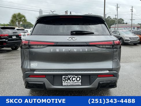 Used 2023 INFINITI QX60 Luxe w/ Performance Audio Package FWD image 4