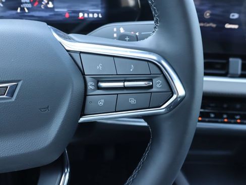 New 2027 Chevrolet Equinox LT w/ Convenience Package II FWD image 9