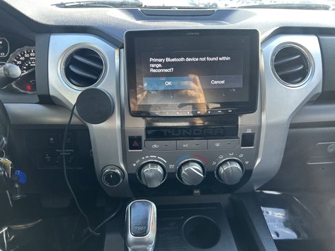 Used 2018 Toyota Tundra SR5 w/ TRD Off Road Package image 23