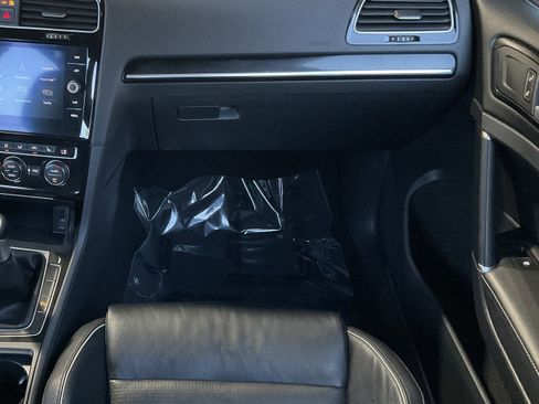 Used 2019 Volkswagen Golf R 4-Door AWD/4WD image 25