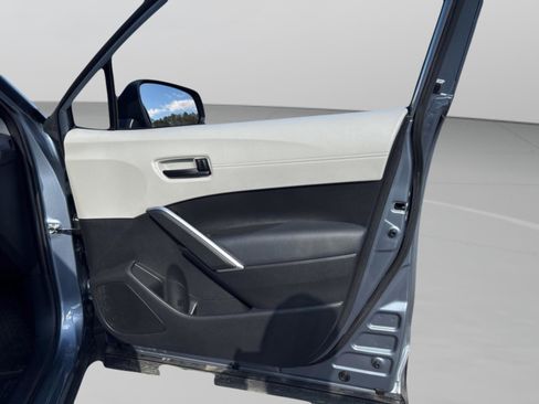 Certified 2022 Toyota Corolla Cross L image 39
