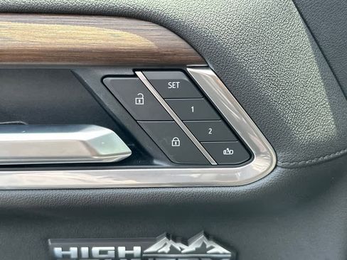 Used 2025 Chevrolet Silverado 1500 High Country w/ Midnight Edition image 18