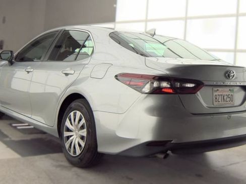 Used 2021 Toyota Camry LE FWD image 3