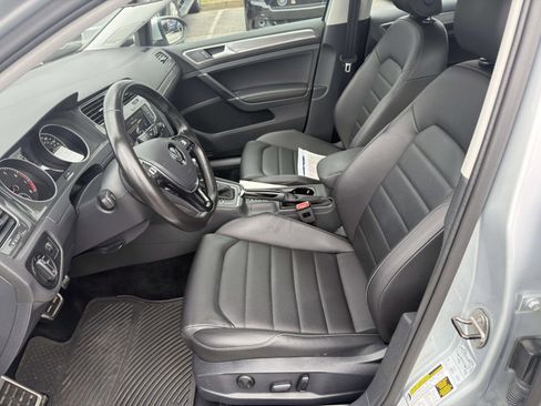Used 2017 Volkswagen Golf Alltrack SEL image 9