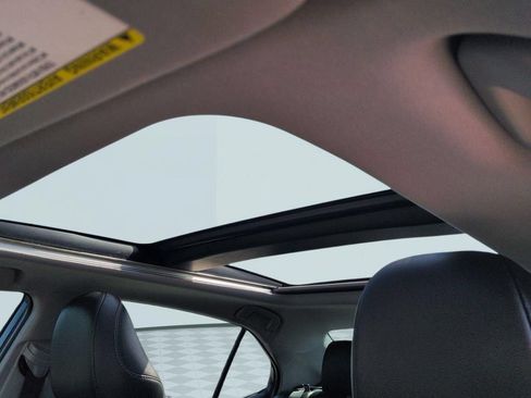 Used 2018 Toyota Camry XSE FWD image 21
