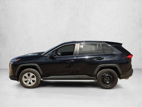 Used 2023 Toyota RAV4 LE FWD image 9