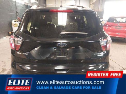 Used 2017 Ford Escape Titanium image 32