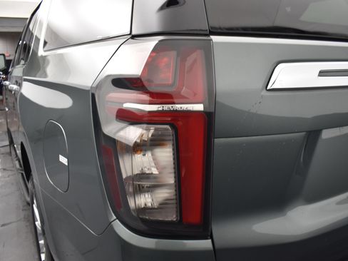 Used 2023 Chevrolet Suburban Premier RWD image 11