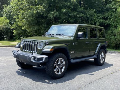 Used 2021 Jeep Wrangler Unlimited Sahara AWD/4WD image 5