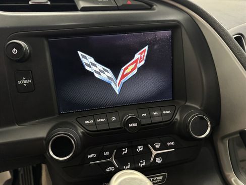 Used 2014 Chevrolet Corvette Stingray Convertible image 16