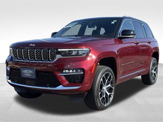 Used 2023 Jeep Grand Cherokee Summit video 2