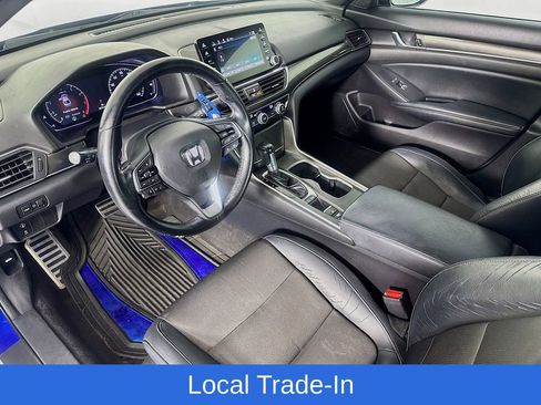 Used 2018 Honda Accord Sport image 10