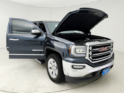 Used 2018 GMC Sierra 1500 SLT image 10