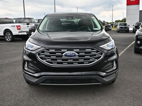 Used 2019 Ford Edge Titanium w/ Cold Weather Package AWD/4WD image 3