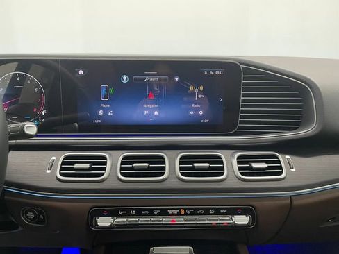 Used 2024 Mercedes-Benz GLE 350 4MATIC image 4