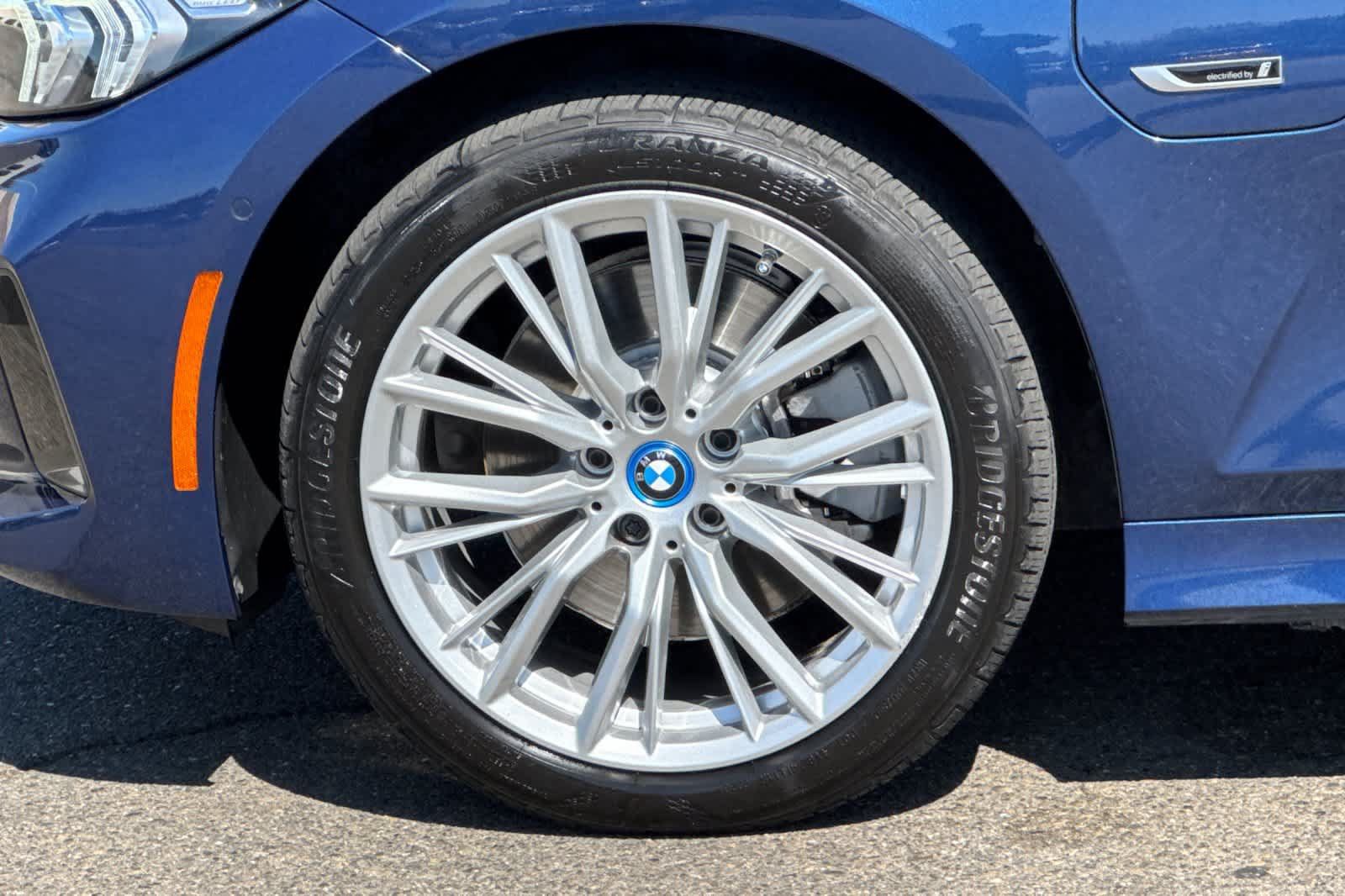 Used 2023 BMW 330e w/ Premium Package RWD image 31