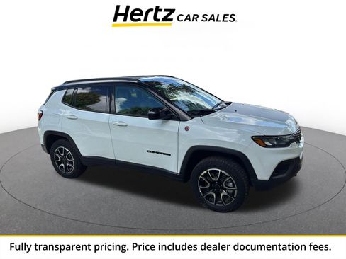 Used 2025 Jeep Compass Trailhawk AWD/4WD image 1