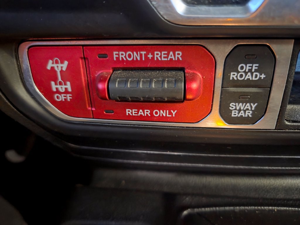 Used 2020 Jeep Gladiator Rubicon AWD/4WD image 43