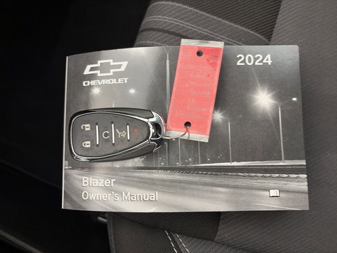 Certified 2024 Chevrolet Blazer LT w/ Convenience Package image 31