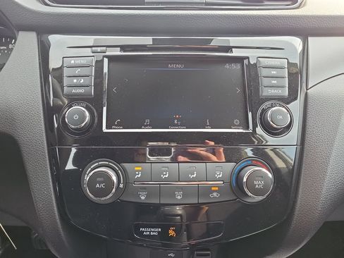 Used 2020 Nissan Rogue Sport S AWD/4WD image 24