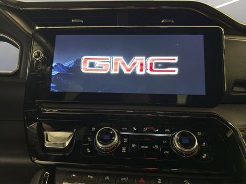 Used 2023 GMC Sierra 1500 AT4 w/ AT4 Preferred Package image 17