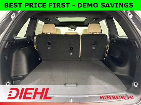 New 2025 Jeep Grand Cherokee Limited w/ Black Appearance Package image 9