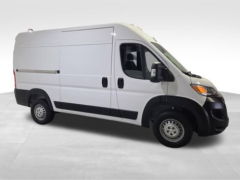 Used 2025 RAM ProMaster 2500 w/ Safety Group FWD image 23