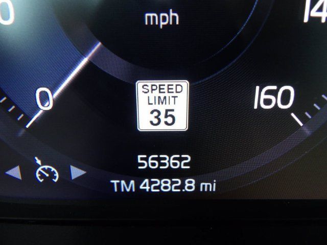 Used 2020 Volvo XC40 T5 R-Design AWD/4WD image 21