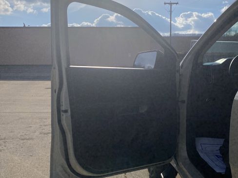 Used 2025 Ford Ranger XLT w/ FX4 Off-Road Package image 3