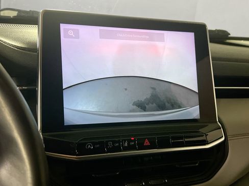 Used 2022 Jeep Compass Limited image 13