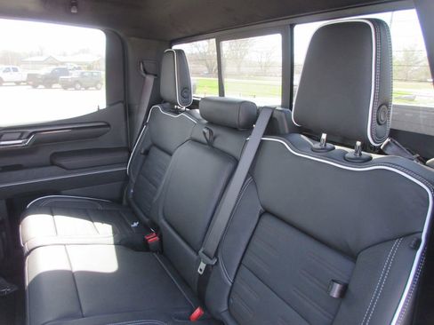 New 2026 GMC Sierra 1500 AT4X image 13