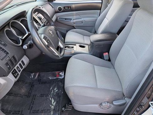 Used 2012 Toyota Tacoma PreRunner image 17