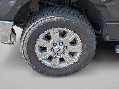 Used 2012 Ford F150 XLT w/ XLT Chrome Pkg image 15