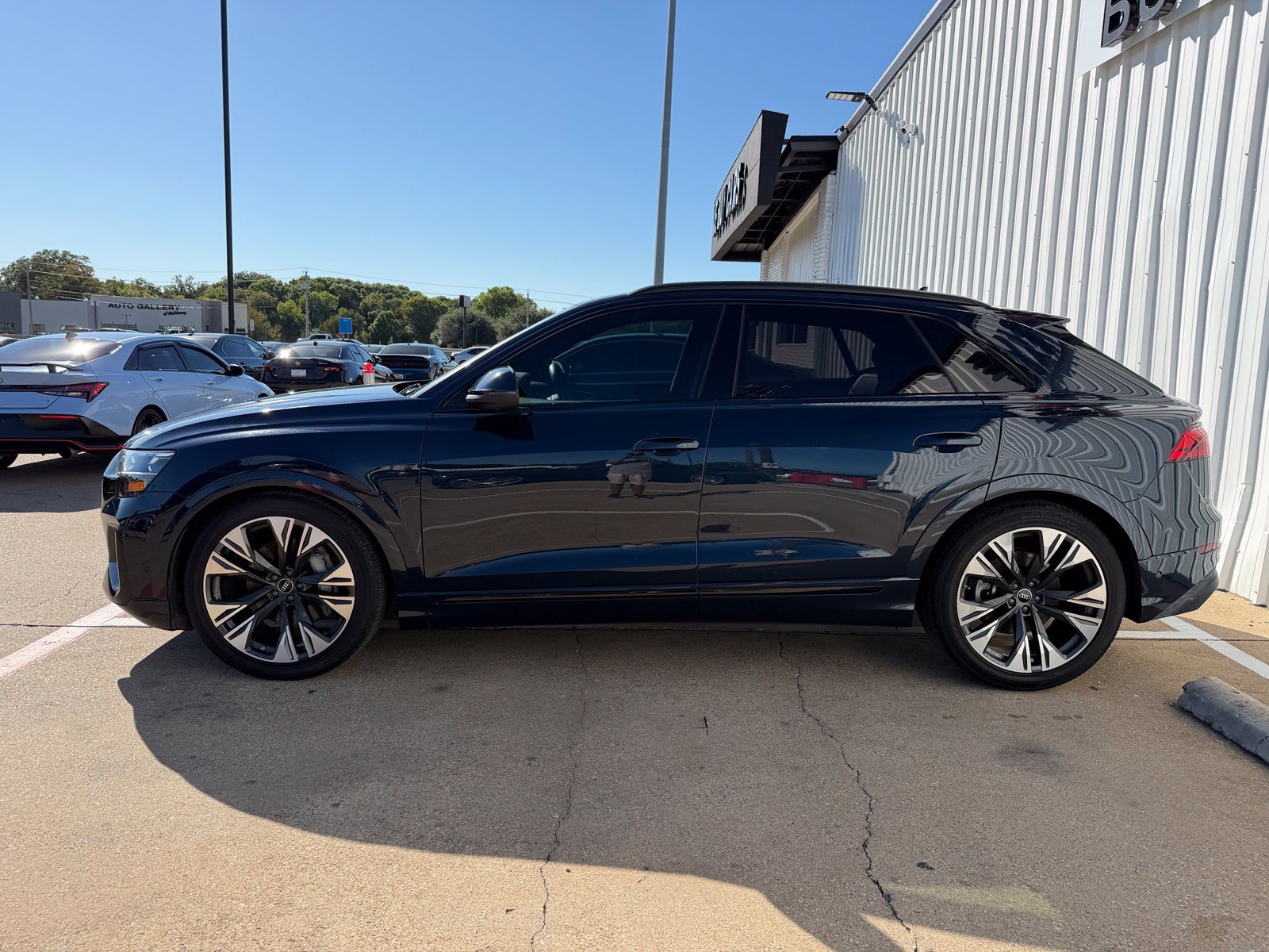 Used 2024 Audi Q8 Prestige AWD/4WD image 3
