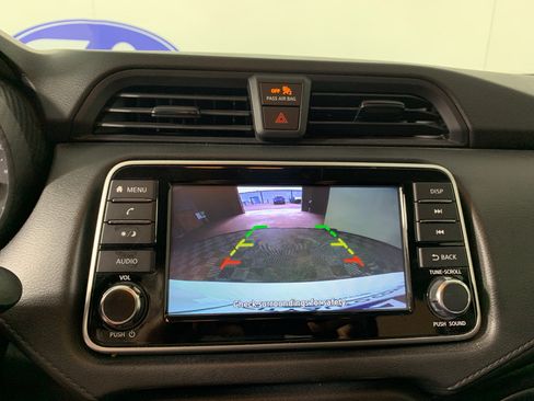 Used 2022 Nissan Versa S FWD image 26