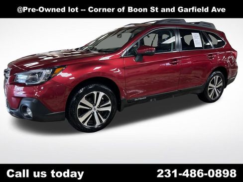 Used 2018 Subaru Outback 2.5i Limited AWD/4WD image 1