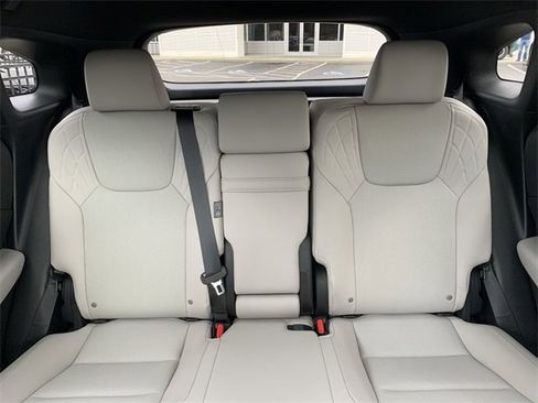 Used 2024 Lexus RX 350h image 32