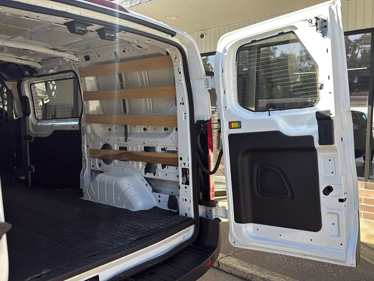 Used 2025 Ford Transit 250 Low Roof w/ Exterior Upgrade Package RWD image 17