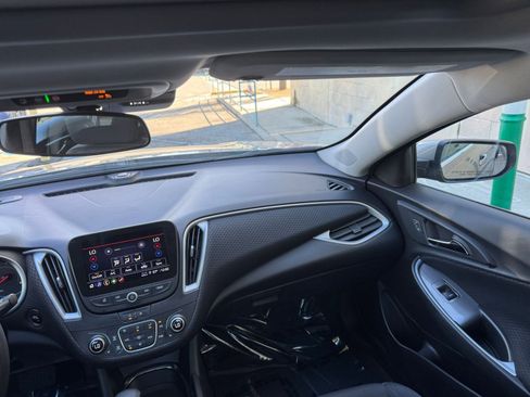Used 2024 Chevrolet Malibu LT image 37