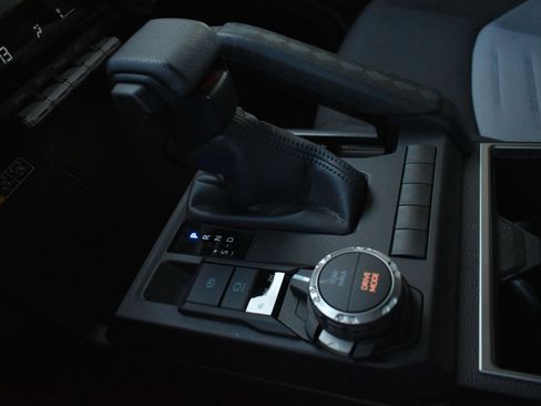 Used 2025 Toyota 4Runner TRD Sport AWD/4WD image 32