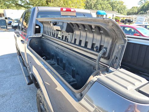 Used 2017 RAM 2500 Big Horn w/ Night Special Edition image 32