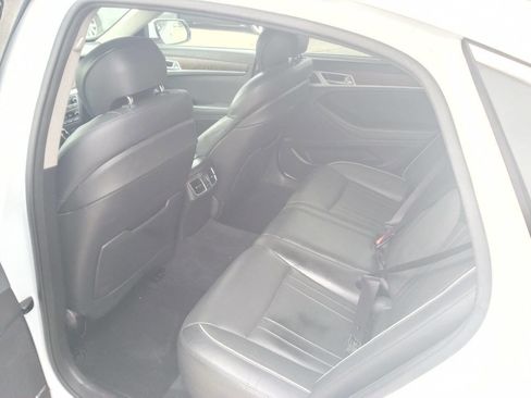 Used 2015 Hyundai Genesis 3.8 w/ Option Group 04 image 8