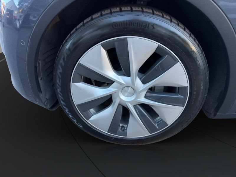 Used 2022 Tesla Model Y Long Range AWD/4WD image 20