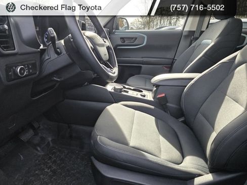 Used 2023 Ford Bronco Sport Badlands image 8