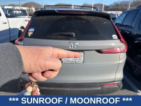 Used 2023 Honda CR-V EX-L image 4