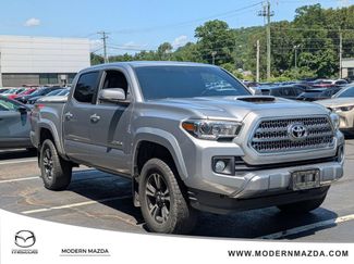 Used 2017 Toyota Tacoma TRD Sport AWD/4WD video 1
