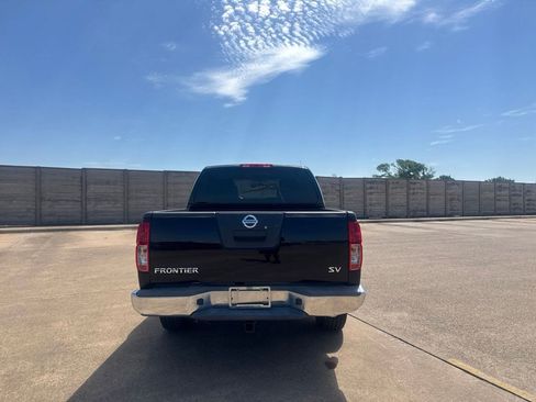 Used 2012 Nissan Frontier SV w/ SV Premium Utility Pkg RWD image 18