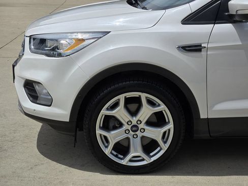 Used 2019 Ford Escape Titanium w/ U9j03 - Titanium Tow Package AWD/4WD image 6